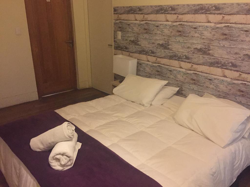 סנטיאגו Hostal Caracol מראה חיצוני תמונה
