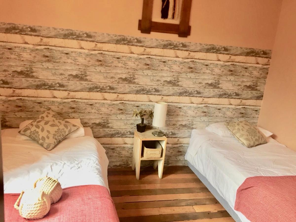 סנטיאגו Hostal Caracol מראה חיצוני תמונה